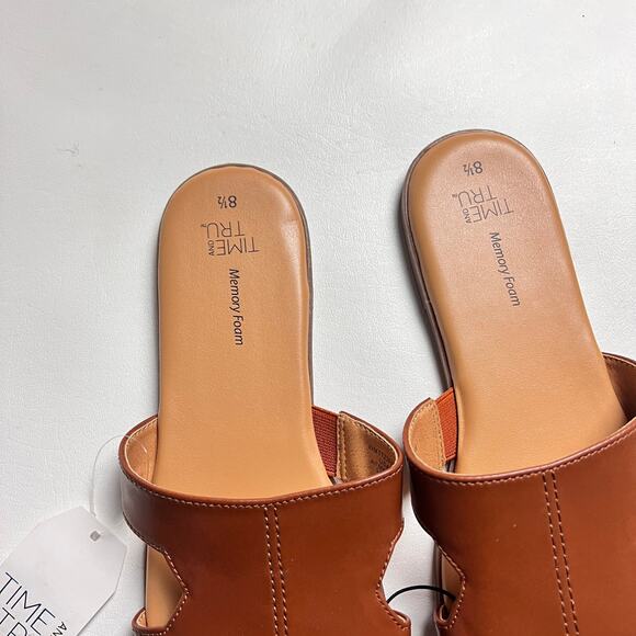 Time and Tru Women's Slip On Low Heel Sandals NWT Sz 8.5 - Picture 6 of 7